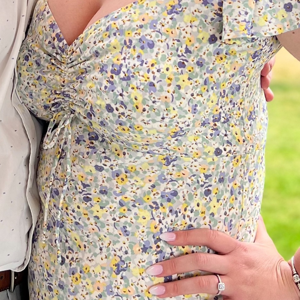 Levi’s Floral Flutter Sleeve Mini Dress – Size L